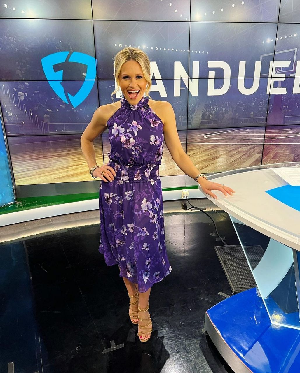 Lisa Kerney Feet